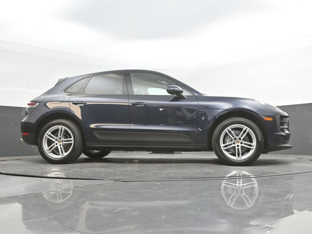 Certified 2021 Porsche Macan AWD/4WD image 36