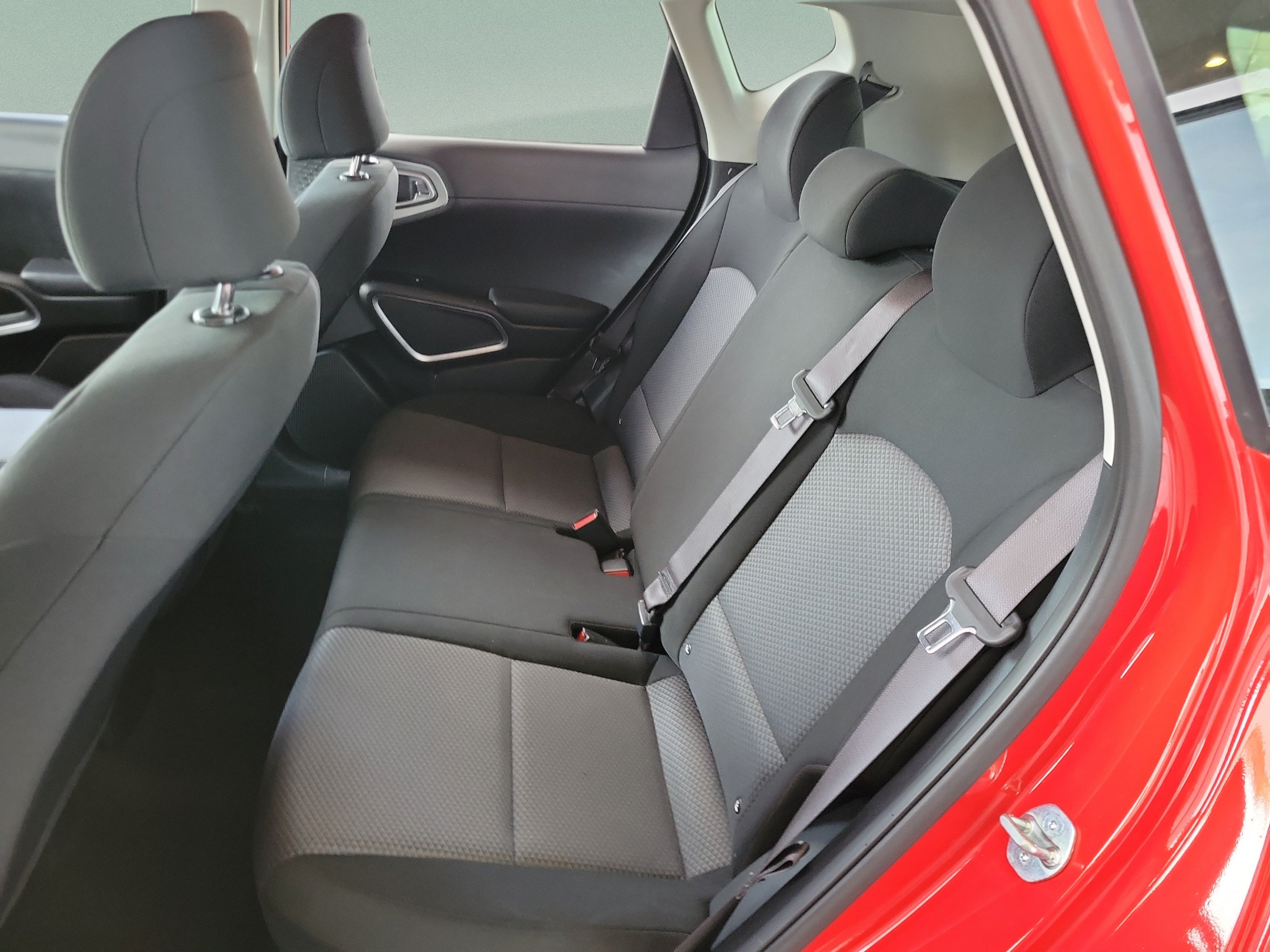 Used 2023 Kia Soul LX w/ Option Group 015 FWD image 23