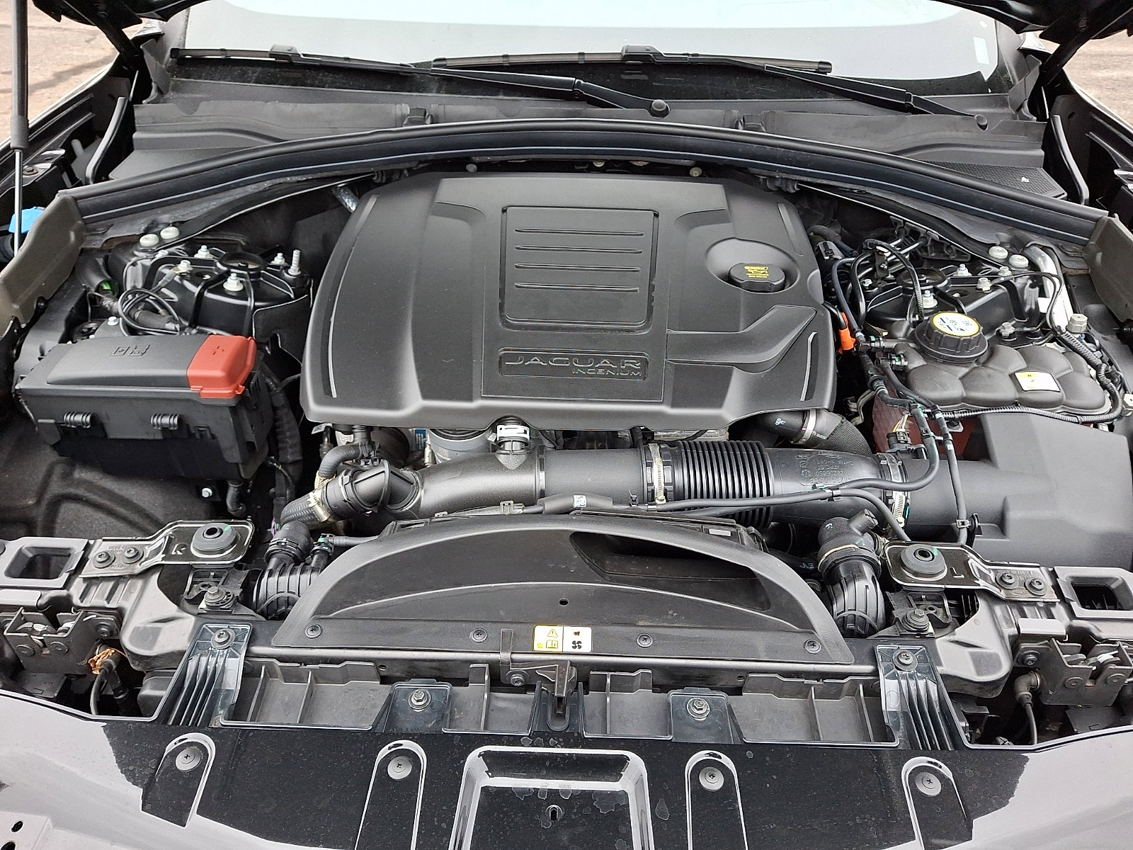Used 2026 Jaguar F-PACE R-Dynamic S AWD/4WD image 27