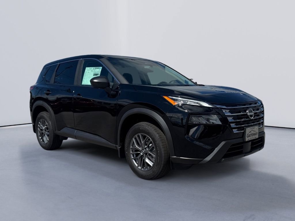 Used 2025 Nissan Rogue S image 7
