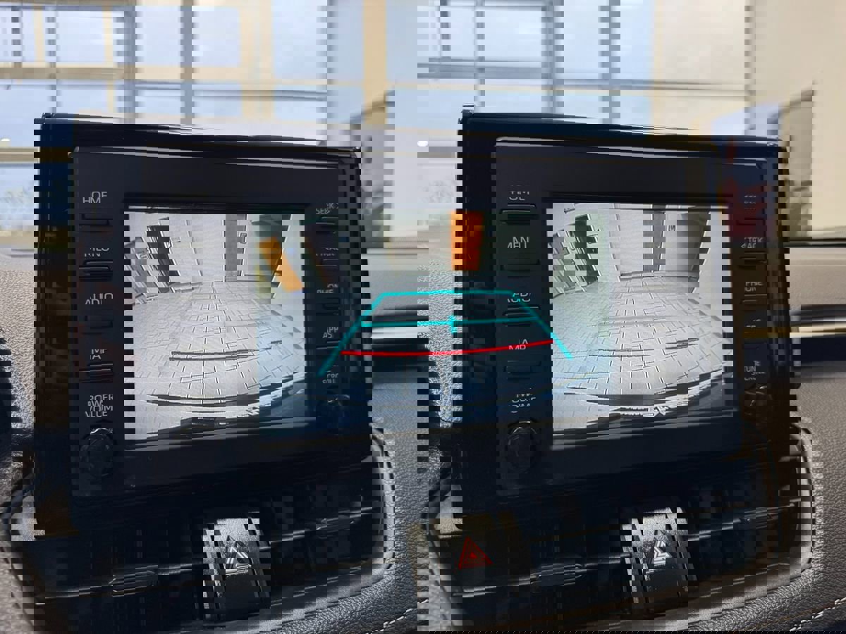 Used 2019 Toyota RAV4 LE w/ All Weather Liner Package AWD/4WD image 28