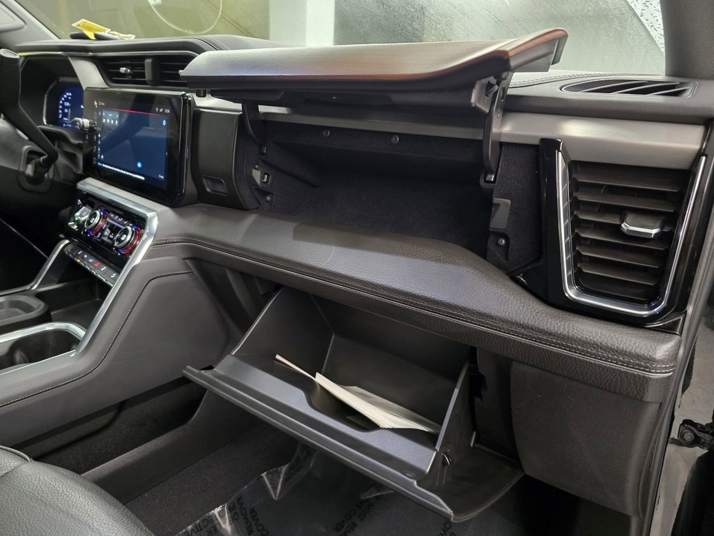 Used 2024 GMC Sierra 2500 Denali w/ Denali Reserve Package image 43