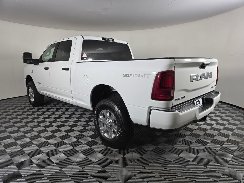 New 2026 RAM 3500 Big Horn AWD/4WD image 6