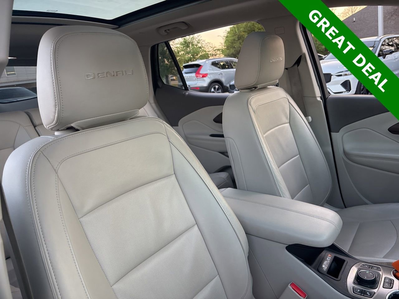 Used 2020 GMC Terrain Denali w/ Denali Premium Package image 12