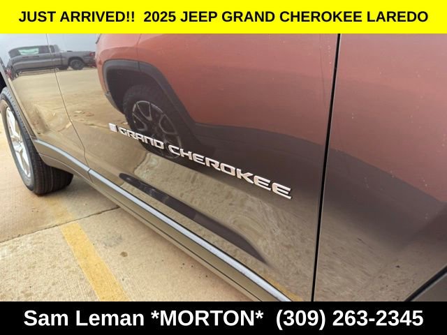 New 2025 Jeep Grand Cherokee 4WD image 5