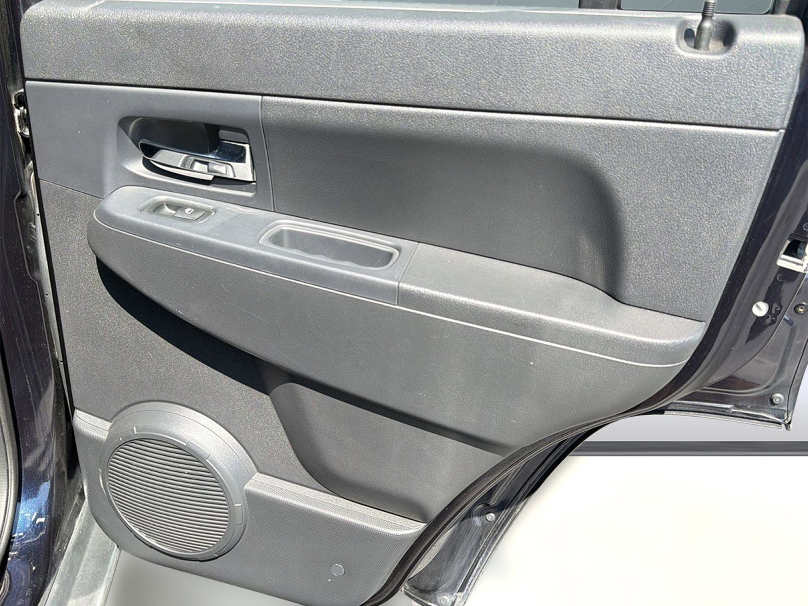 Used 2011 Jeep Liberty Sport image 30