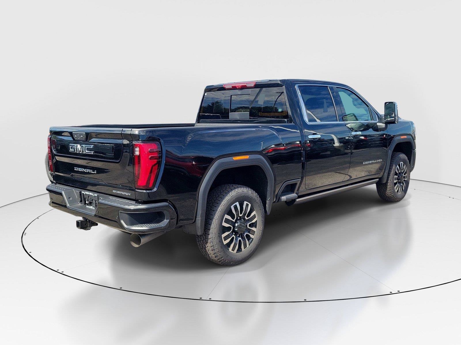 New 2026 GMC Sierra 2500 Denali Ultimate AWD/4WD image 4