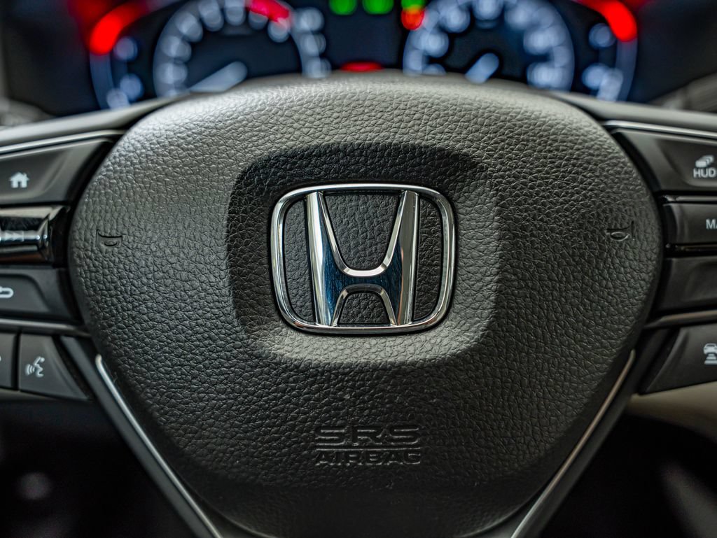 Used 2018 Honda Accord Touring image 21