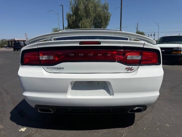 Used 2013 Dodge Charger R/T RWD image 4