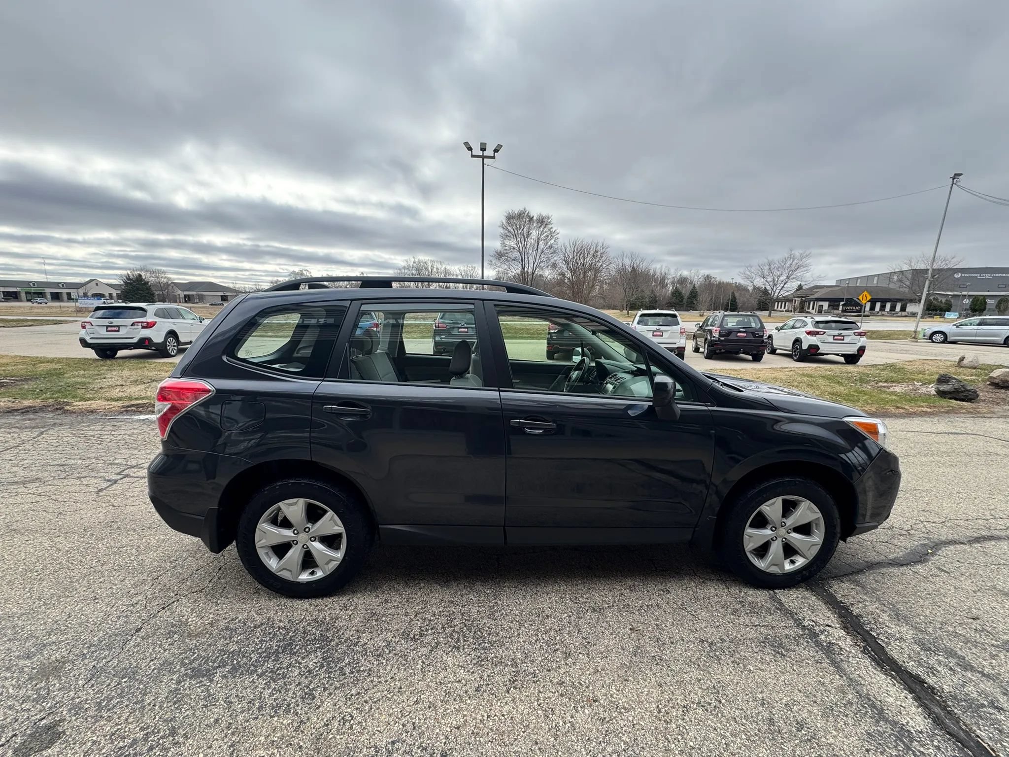 Used 2016 Subaru Forester 2.5i w/ Protection Package #1 AWD/4WD image 6