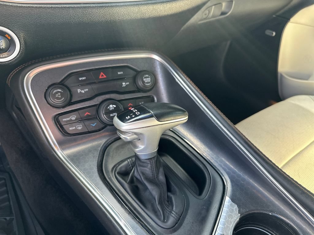 Used 2015 Dodge Challenger R/T Plus RWD image 27