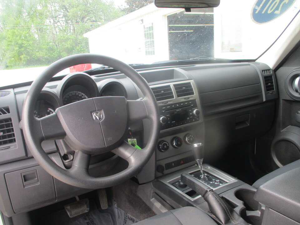Used 2011 Dodge Nitro SE AWD/4WD image 8