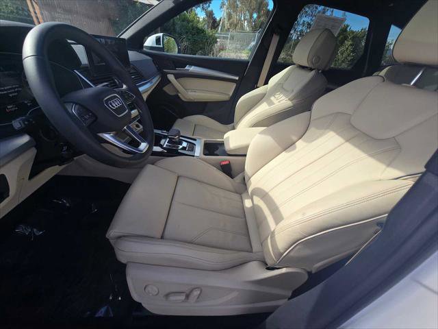 Certified 2025 Audi Q5 2.0T Premium w/ Convenience Plus Package image 24