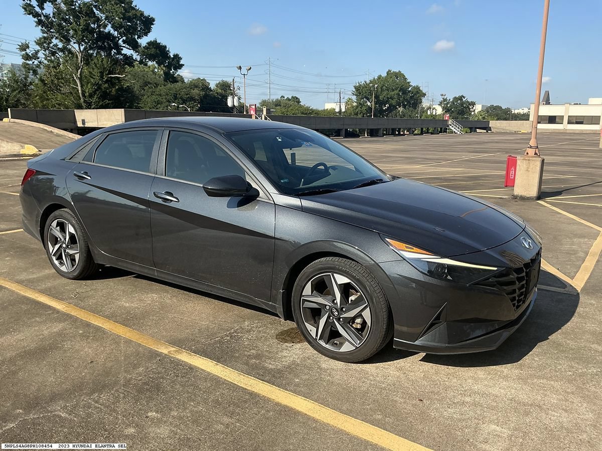 Used 2023 Hyundai Elantra SEL w/ Convenience Package FWD image 5
