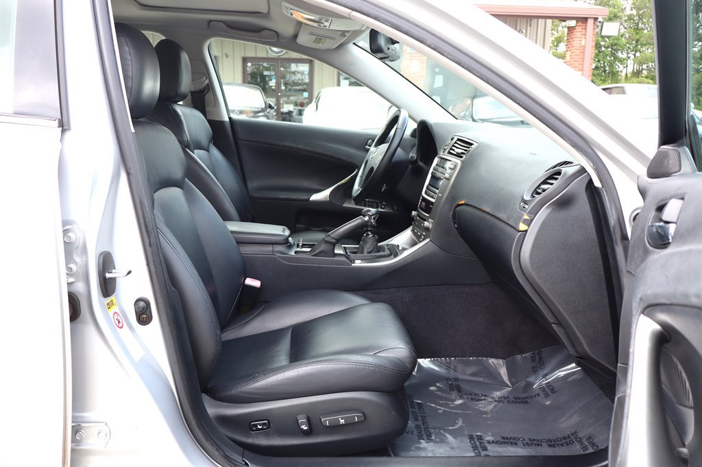 Used 2006 Lexus IS 250 RWD image 17
