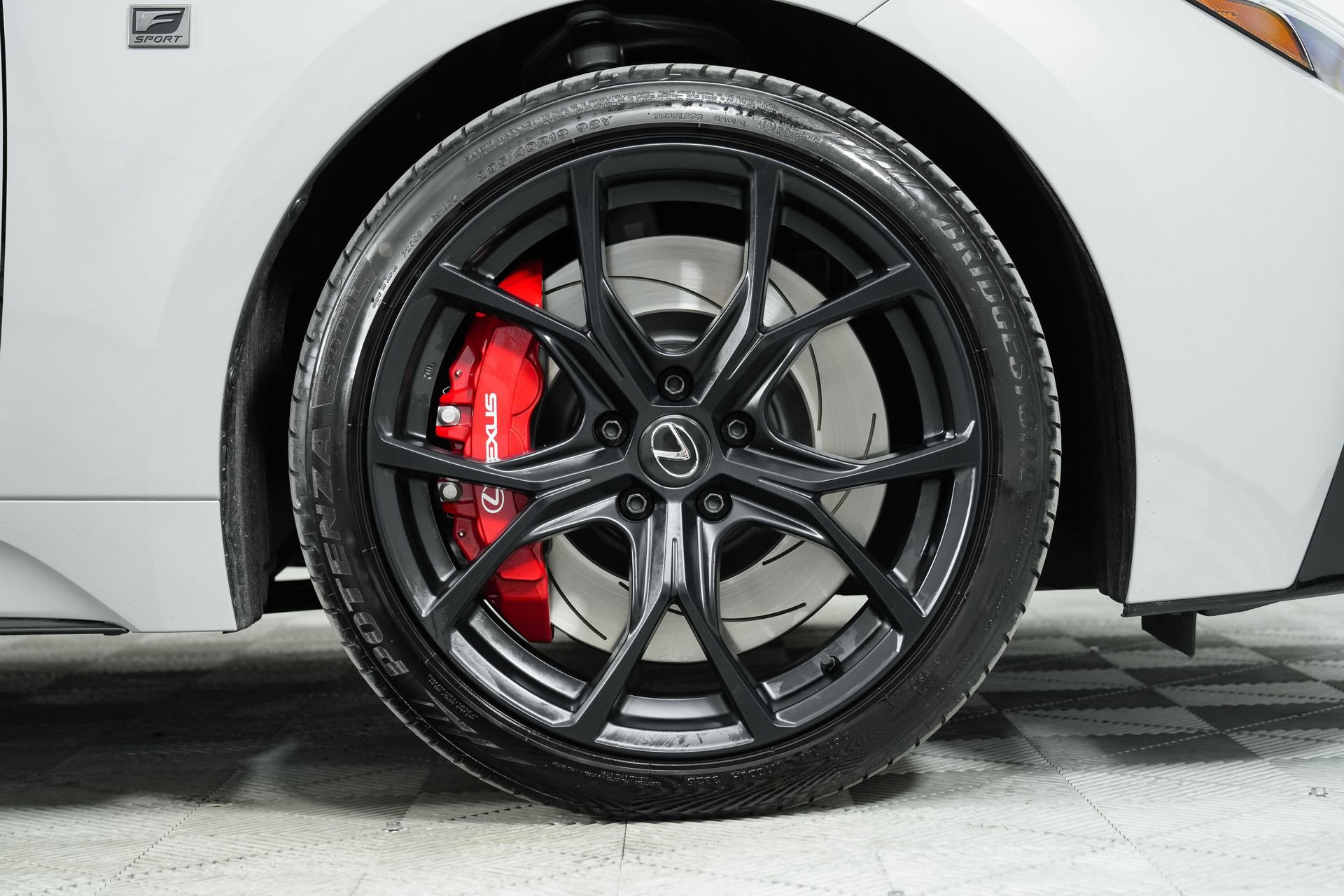 Used 2025 Lexus IS 500 w/ F-Sport Performance image 31