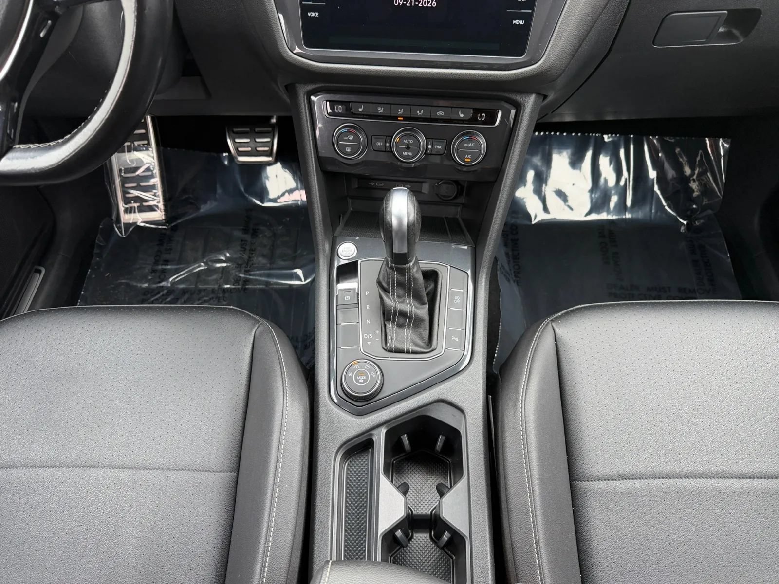 Used 2021 Volkswagen Tiguan SE R-Line AWD/4WD image 18