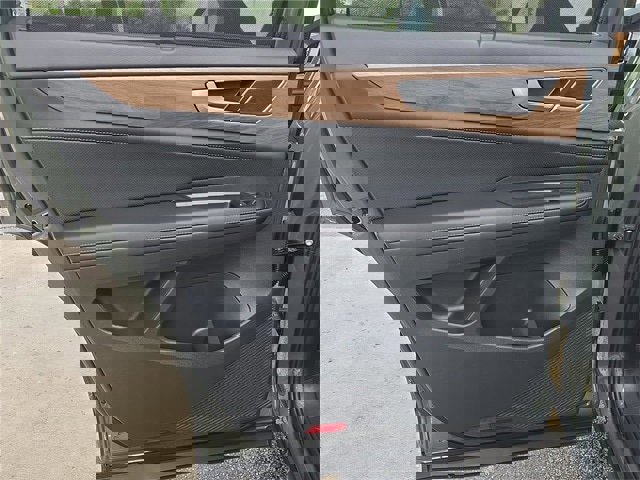 New 2026 Volkswagen Atlas SE image 10