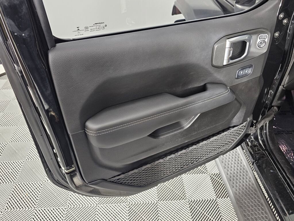 Used 2022 Jeep Wrangler Unlimited Sahara 4xe image 18