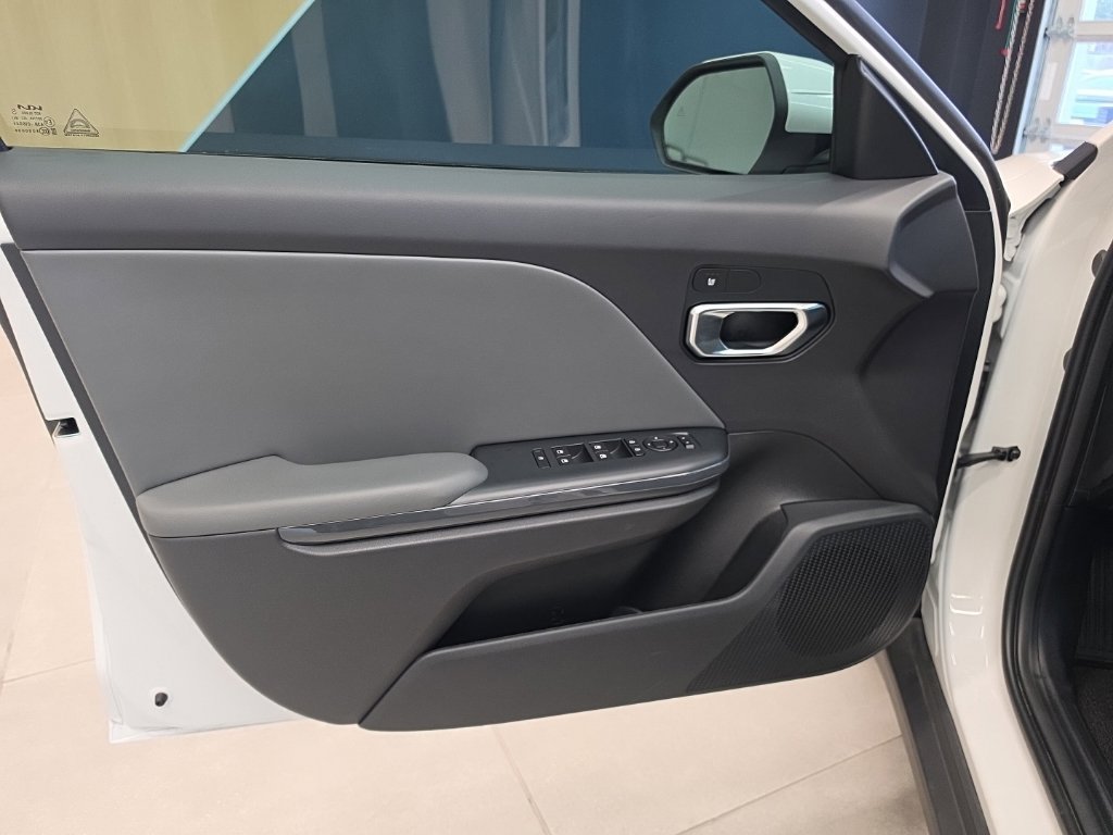Certified 2026 Kia K4 EX FWD image 36