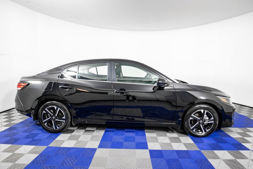 Used 2024 Nissan Sentra SV w/ Trunk Package image 4