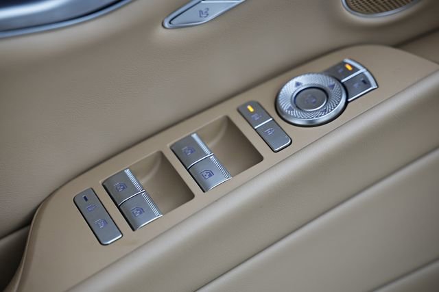 Used 2025 Genesis G80 2.5T image 17