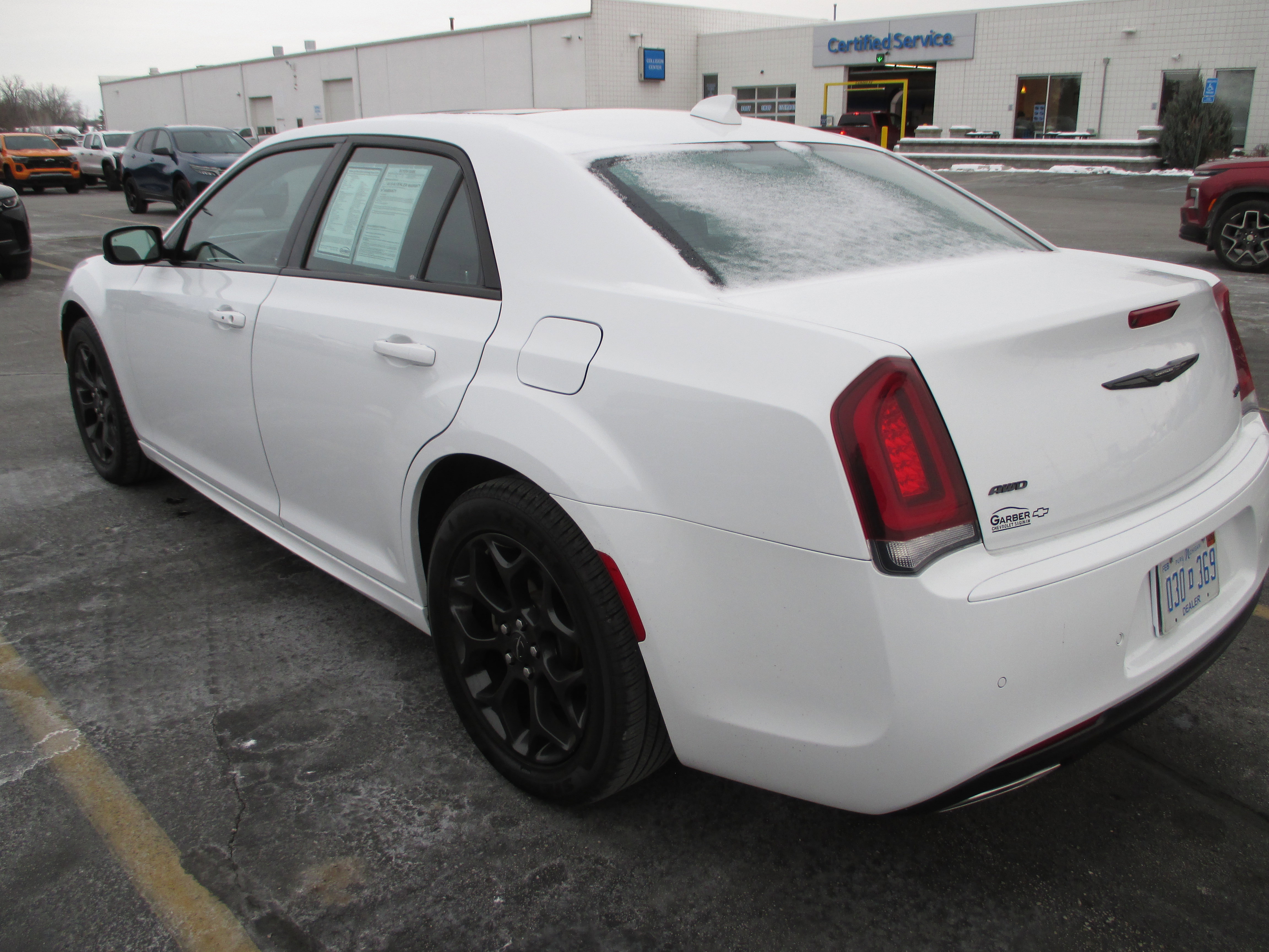 Used 2023 Chrysler 300 Touring L w/ Popular Equipment Group image 3