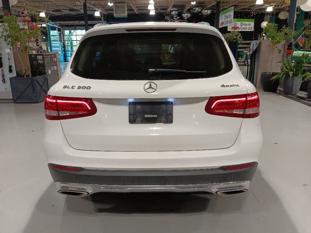 Used 2019 Mercedes-Benz GLC 300 4MATIC image 7