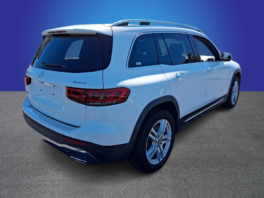 Used 2023 Mercedes-Benz GLB 250 4MATIC w/ Premium Package image 4