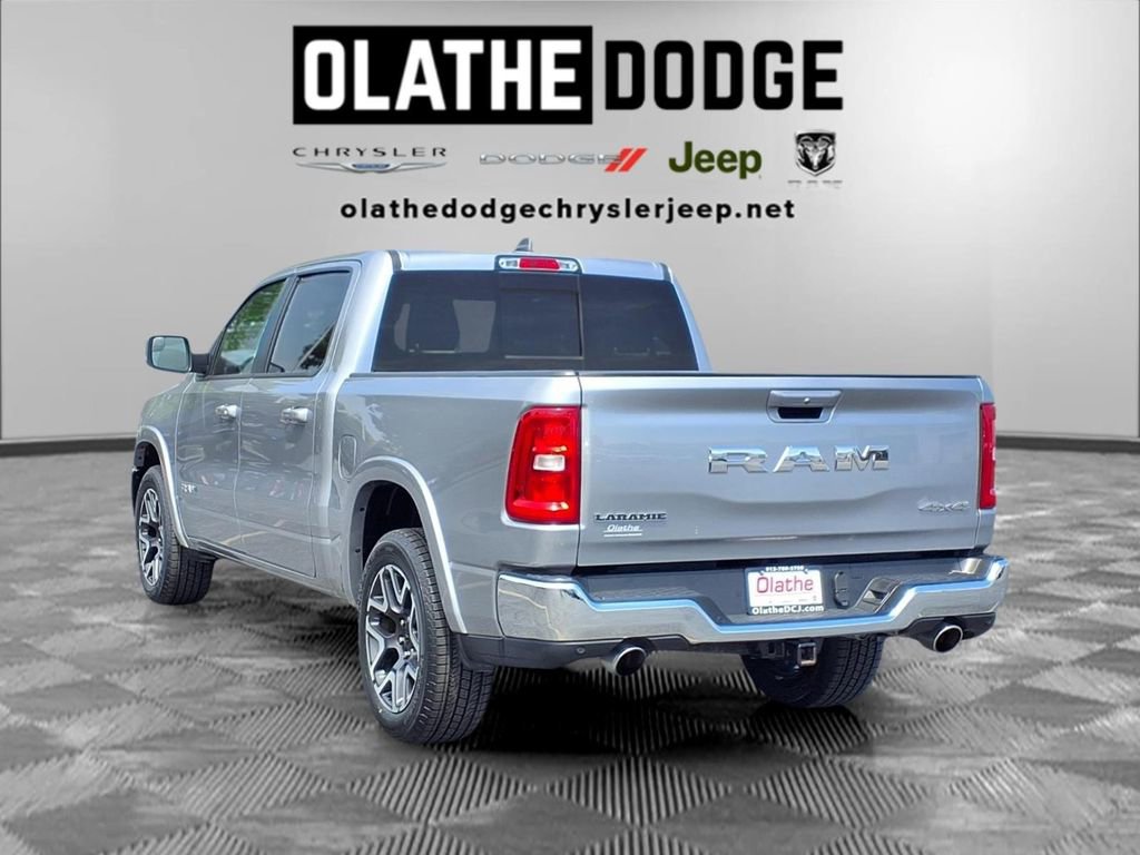 Used 2025 RAM 1500 Laramie AWD/4WD image 3