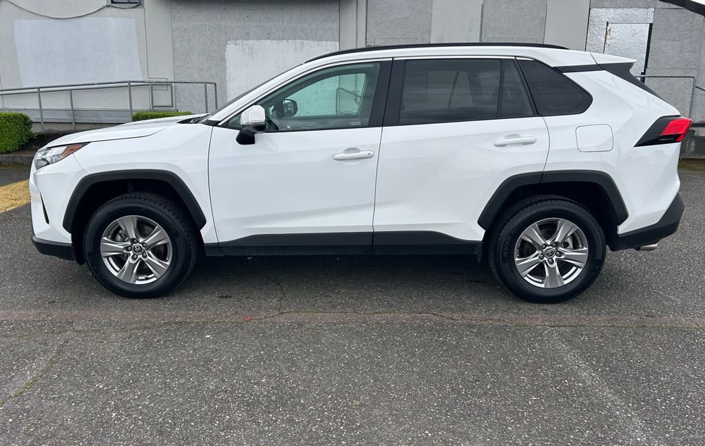 Certified 2024 Toyota RAV4 XLE FWD image 8