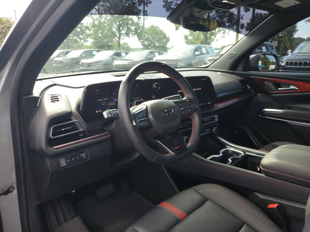 Used 2024 Chevrolet Traverse RS AWD/4WD image 18