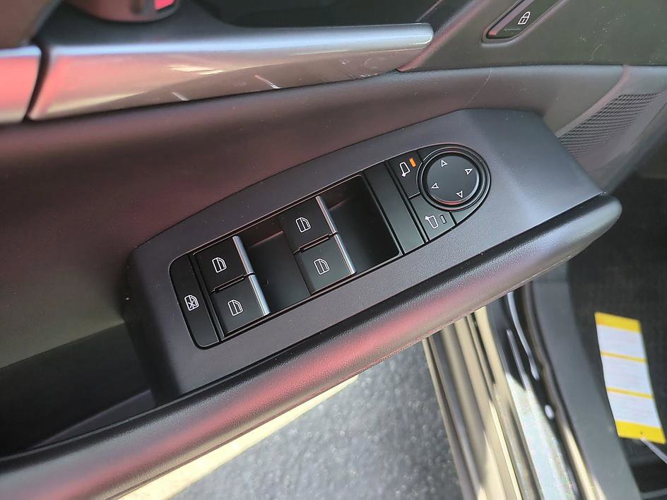 New 2026 MAZDA CX-30 AWD 2.5 S w/ Select Sport Pkg image 11
