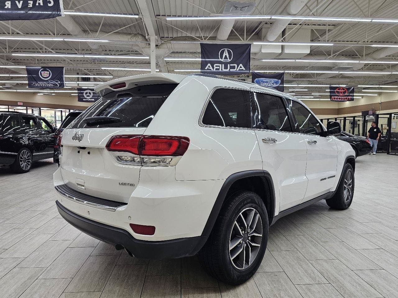 Used 2021 Jeep Grand Cherokee Limited RWD image 6