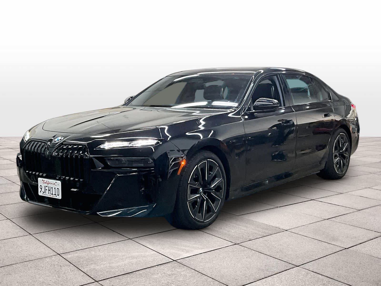 Used 2023 BMW i7 xDrive60 AWD/4WD image 1