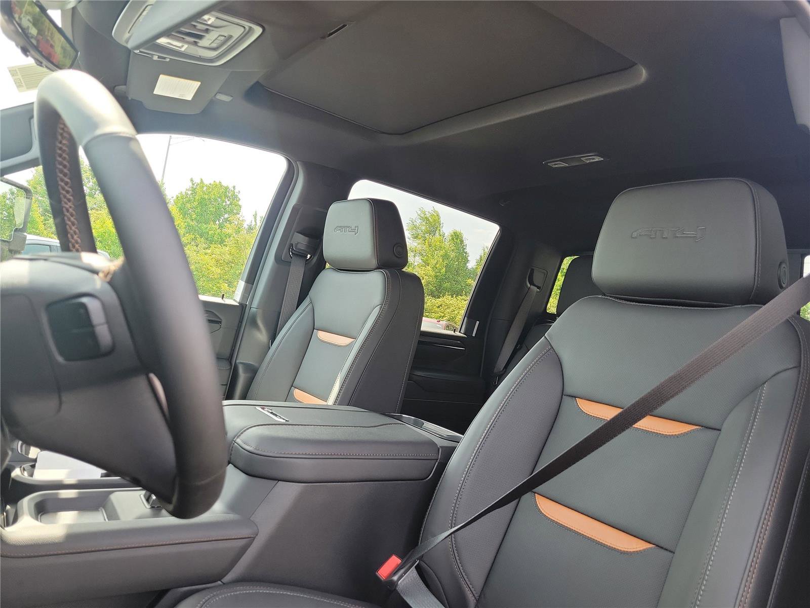 New 2026 GMC Sierra 2500 AT4 w/ AT4 Premium Plus Package AWD/4WD image 17