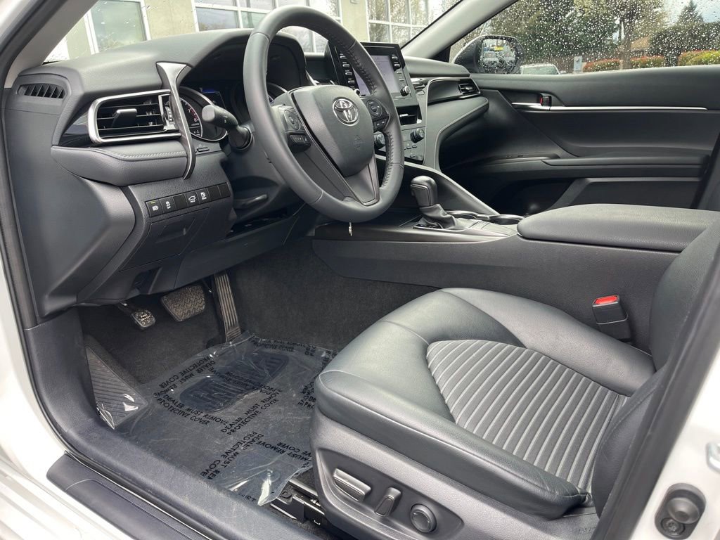 Used 2023 Toyota Camry SE image 11