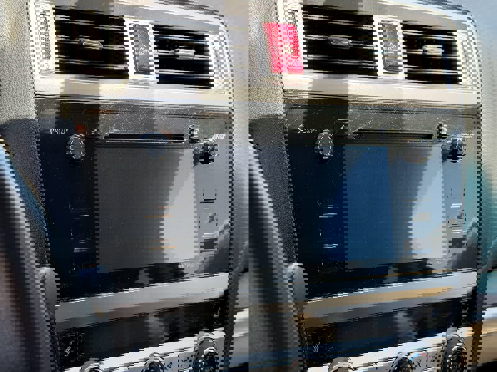 Used 2017 Subaru Outback 2.5i Limited AWD/4WD image 9