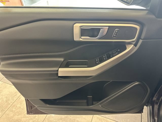 Used 2023 Ford Explorer XLT w/ Equipment Group 202A AWD/4WD image 21