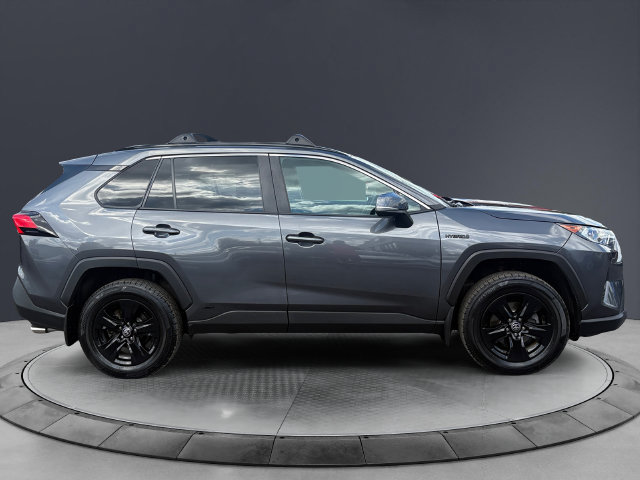 Used 2021 Toyota RAV4 XLE w/ Convenience Package AWD/4WD image 6