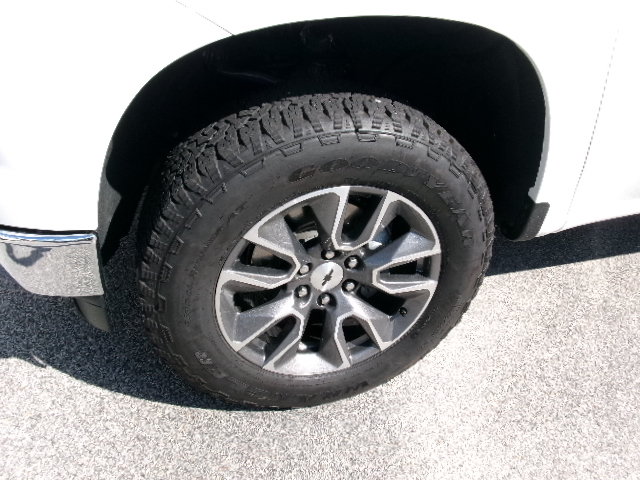 Used 2026 Chevrolet Silverado 1500 LT AWD/4WD image 9