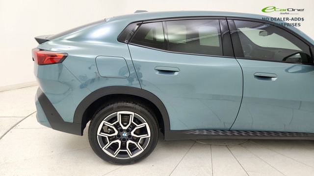 Used 2025 BMW X2 xDrive28i image 12