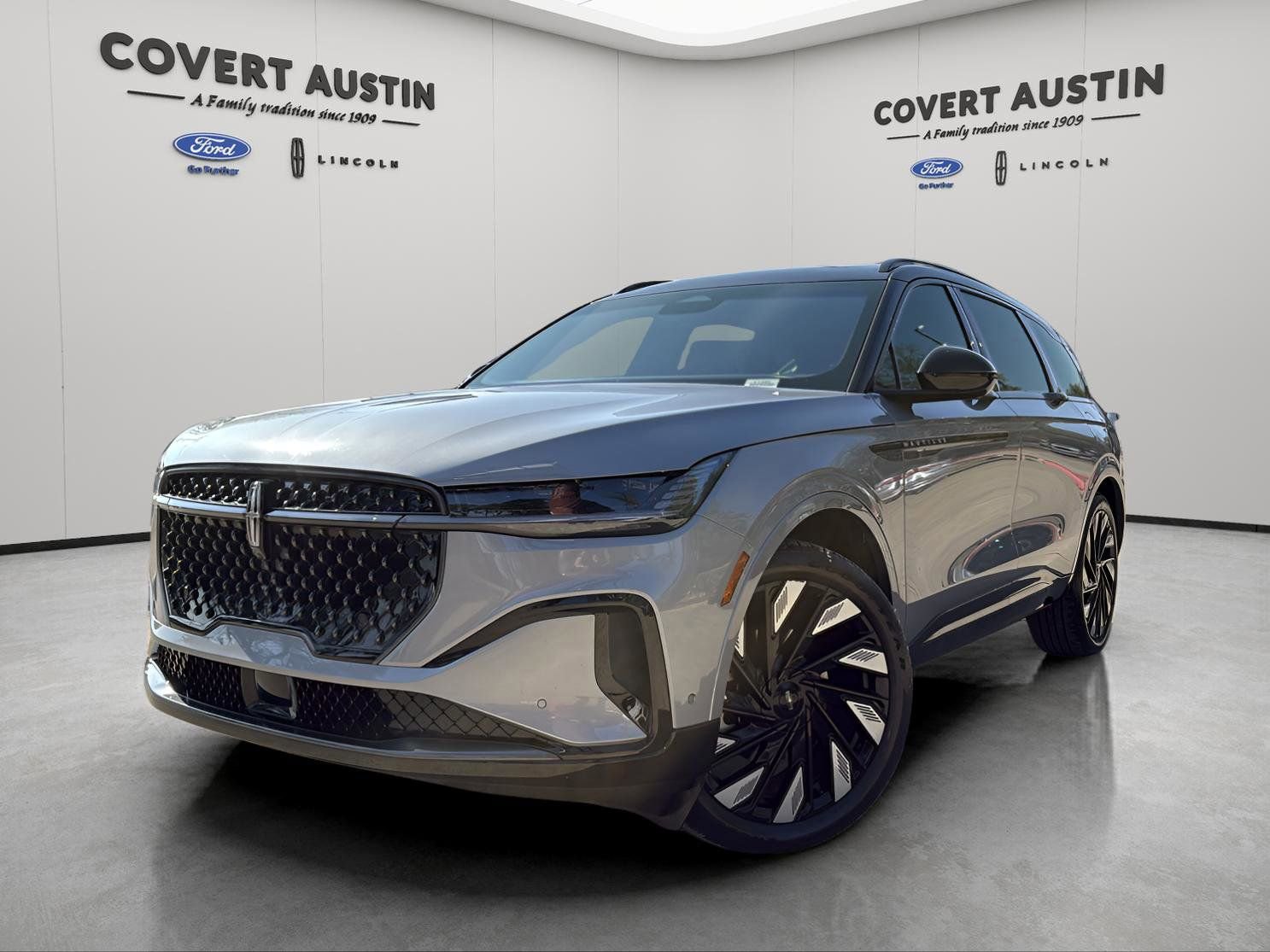 Certified 2024 Lincoln Nautilus Reserve w/ Equipment Group 202A image 1