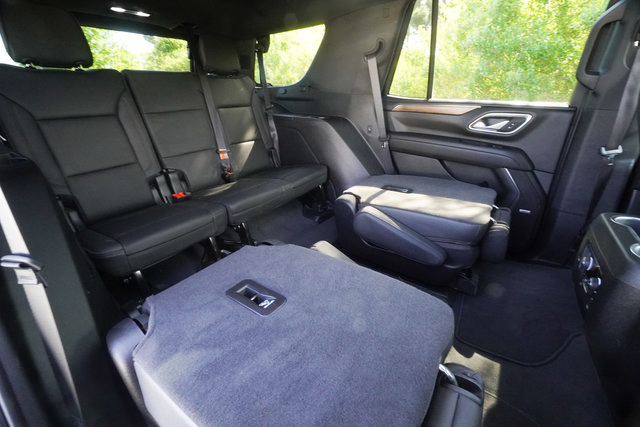 Used 2024 Chevrolet Tahoe High Country AWD/4WD image 31