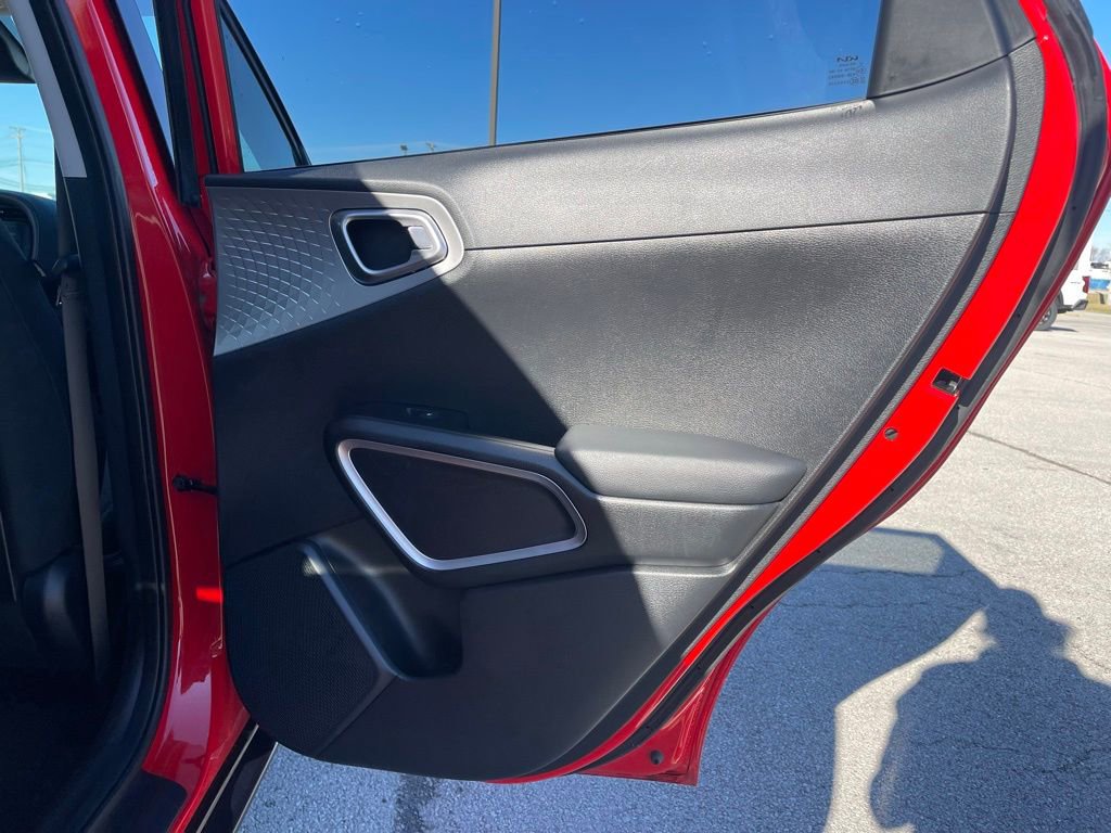 Used 2024 Kia Soul LX w/ Option Group 015 image 18