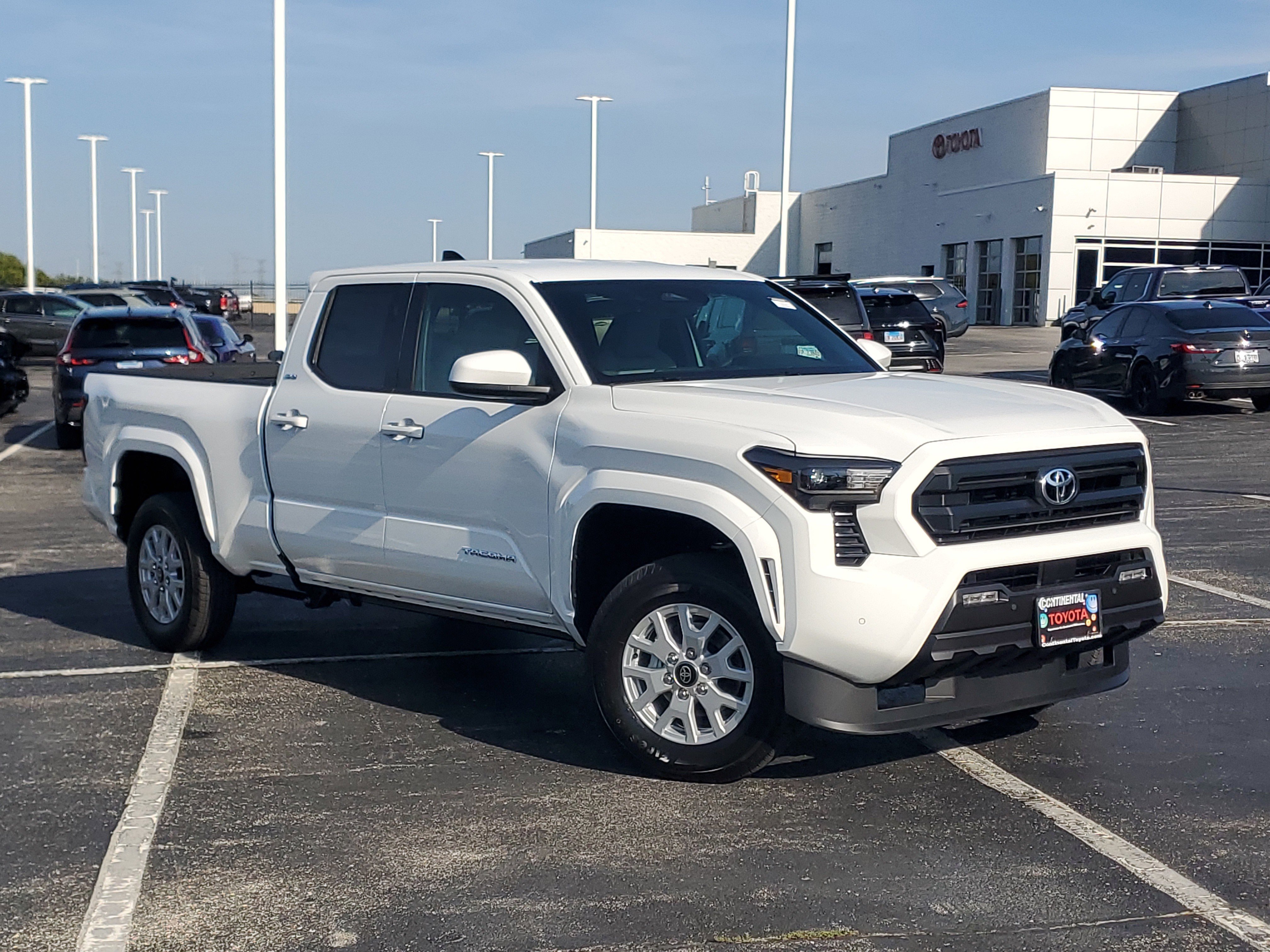 Used 2025 Toyota Tacoma SR5 image 32