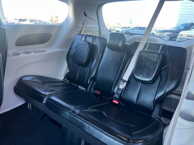 Used 2024 Chrysler Pacifica Touring-L FWD image 14