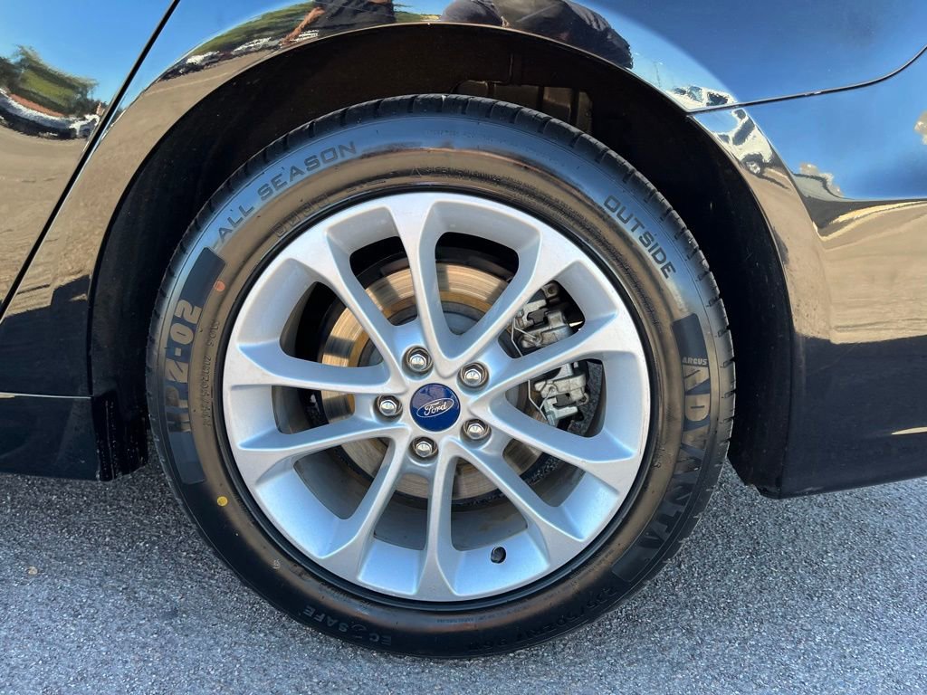 Used 2019 Ford Fusion SE image 13