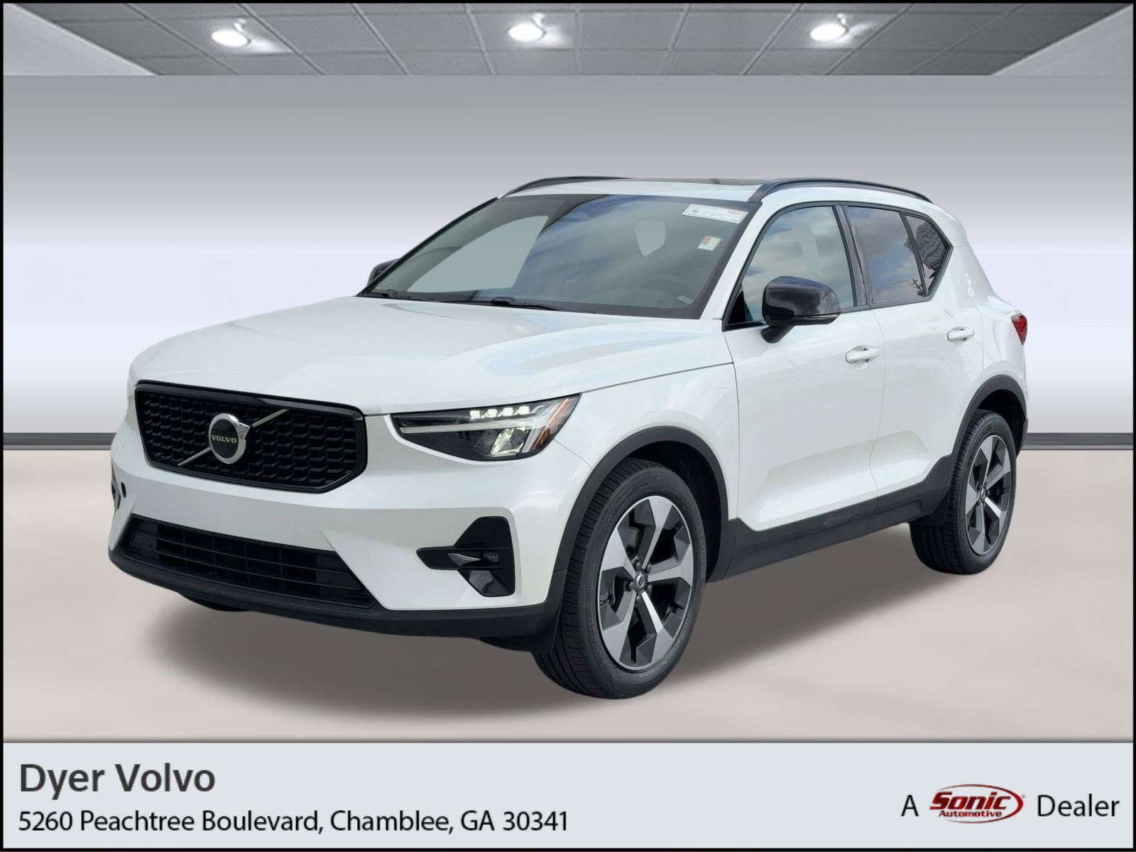 Certified 2023 Volvo XC40 B5 Plus w/ Protection Package Premier