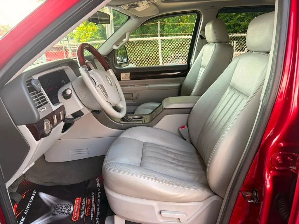 Used 2004 Lincoln Aviator Luxury AWD/4WD image 10